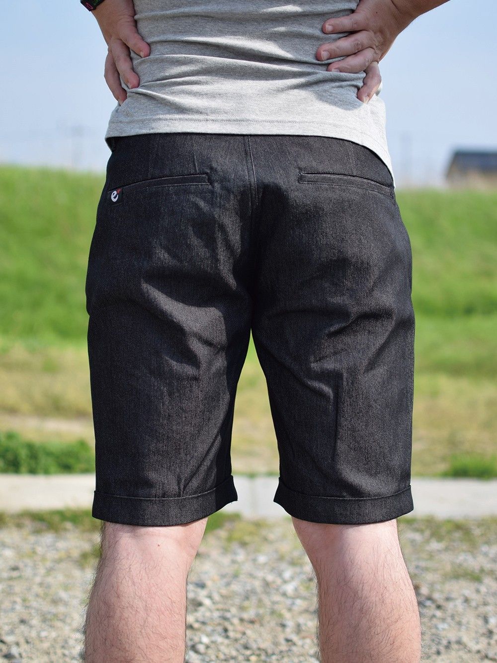 color stretch denim shorts