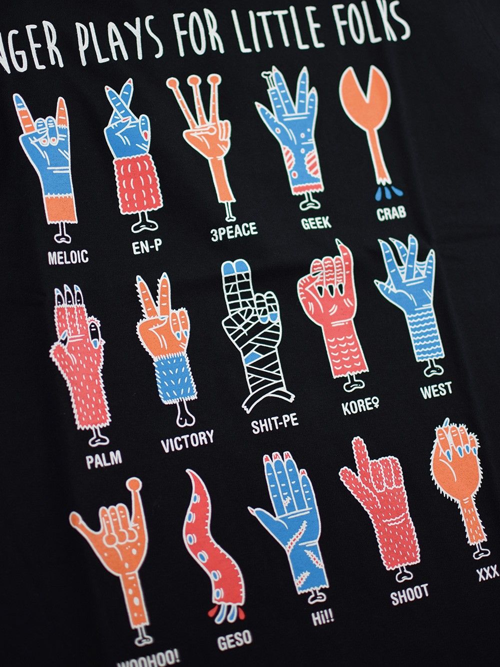 FINGER PLAY Tee