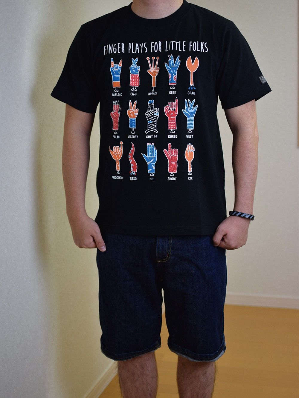 FINGER PLAY Tee