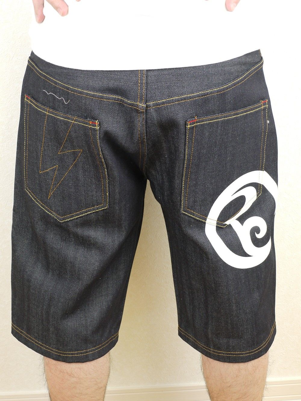 THUNDER GATE DENIM-SHORTS