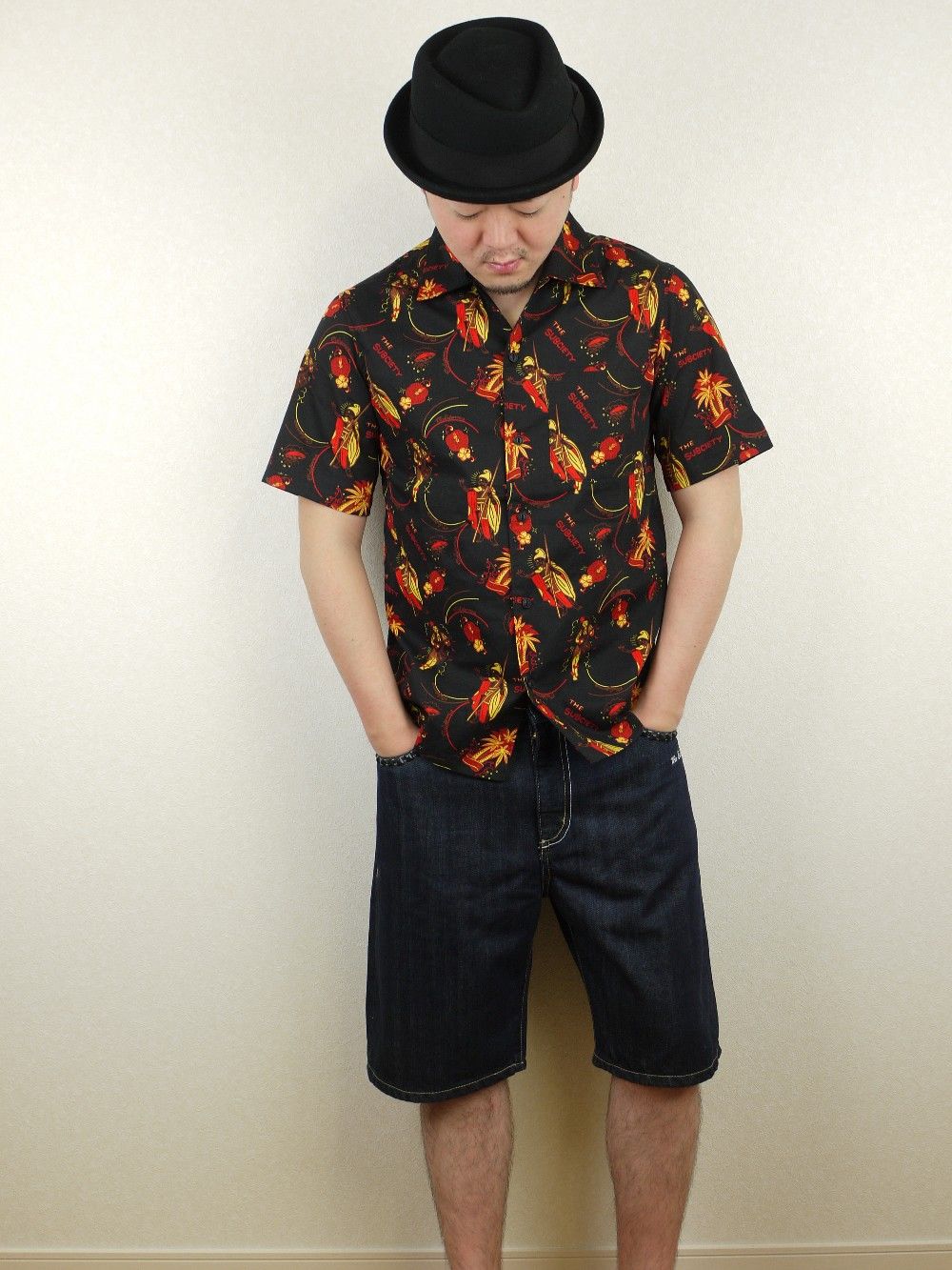 DENIM SHORTS -STUDS-