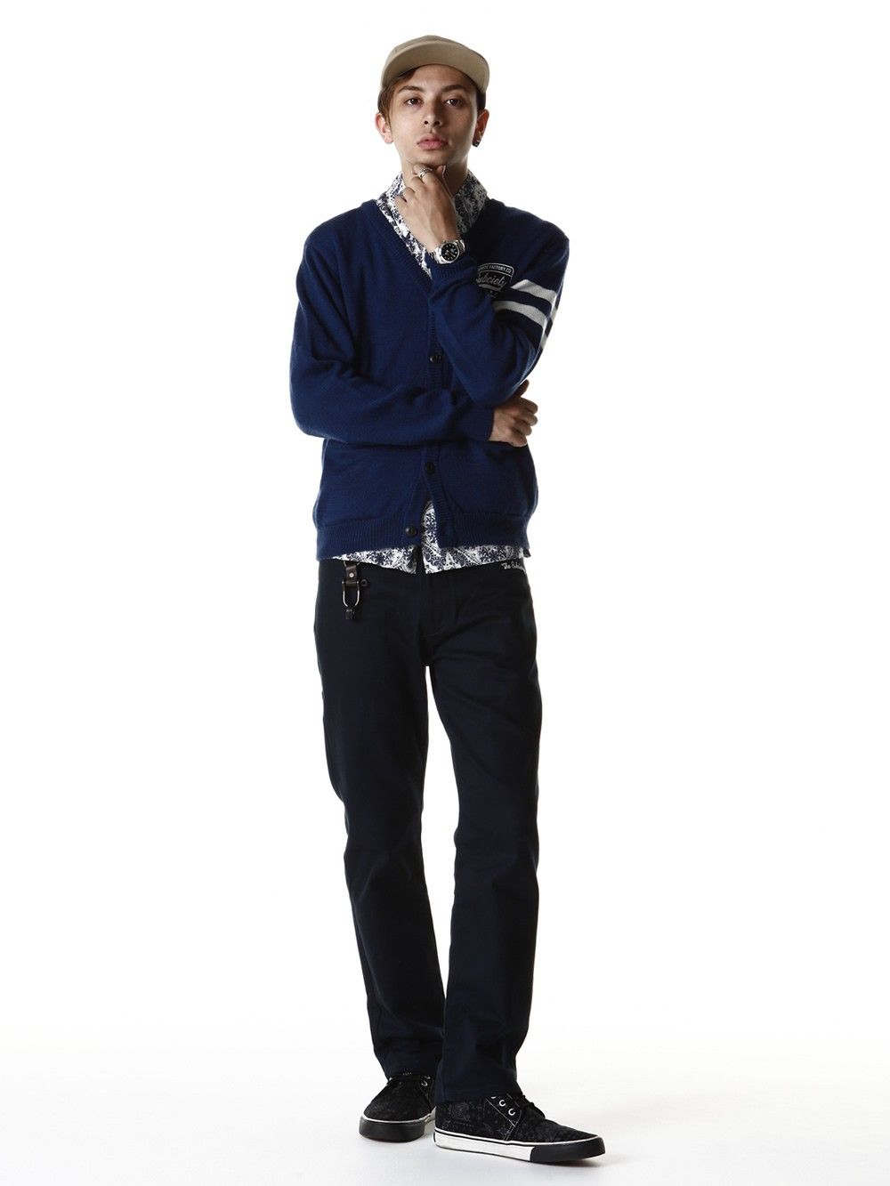 EMBLEM CARDIGAN