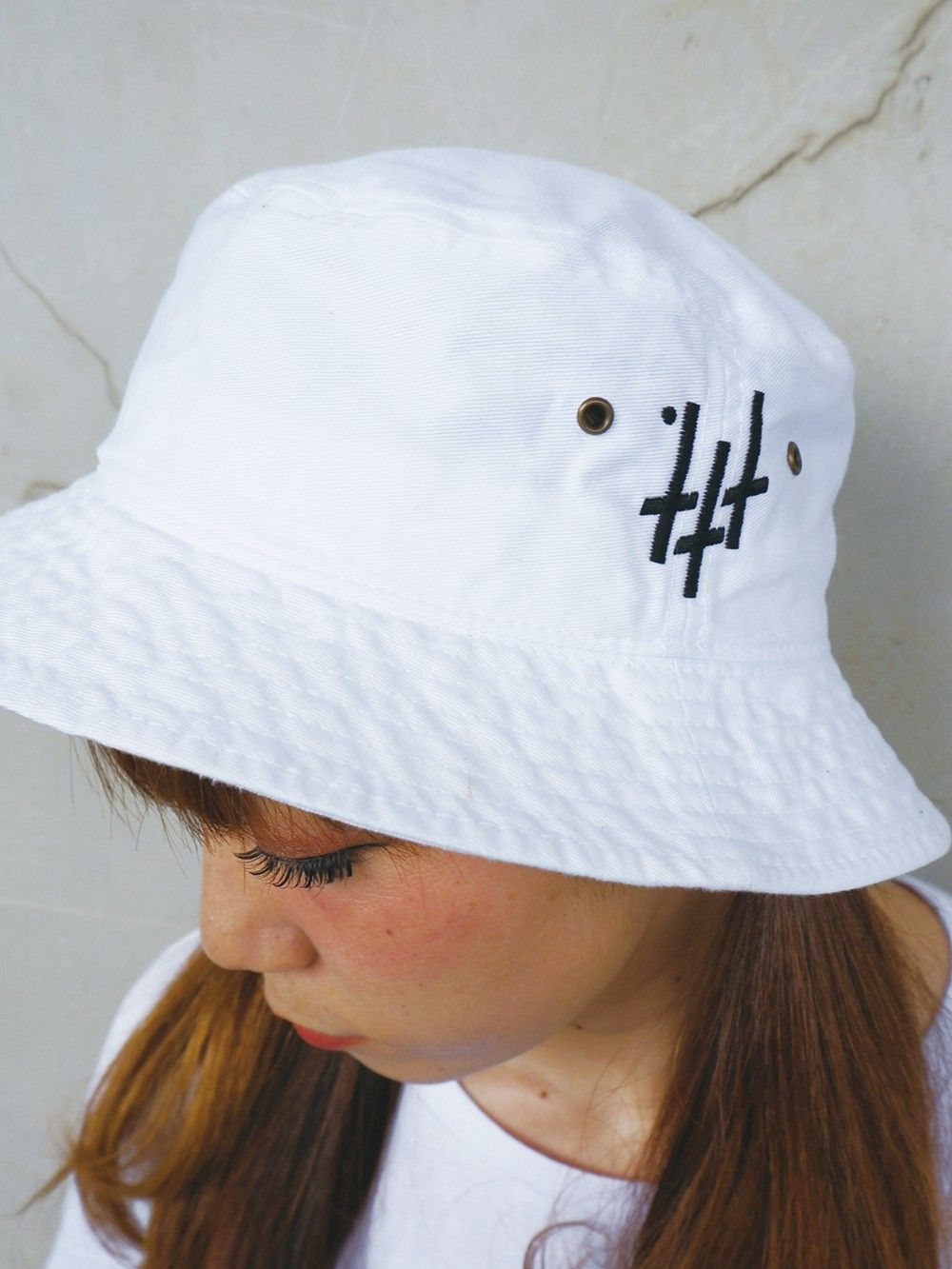 -REVERSECROSS- BucketHat