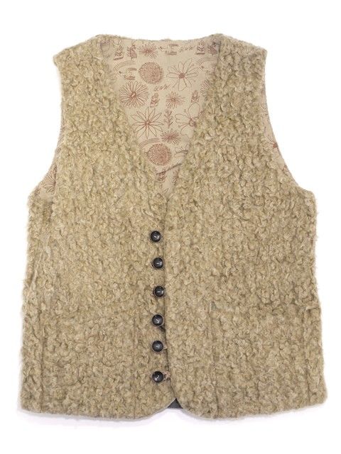 boa vest