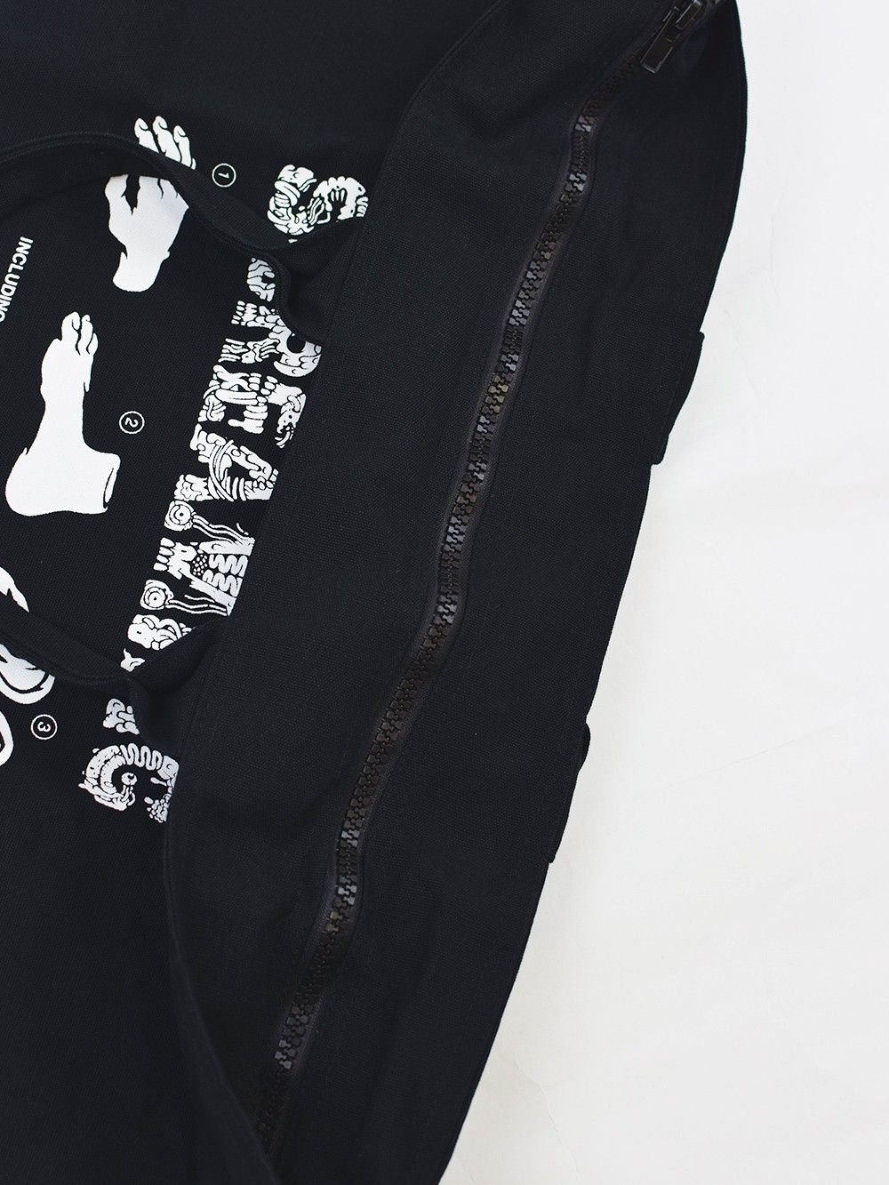 H.F.E. Zip totebag