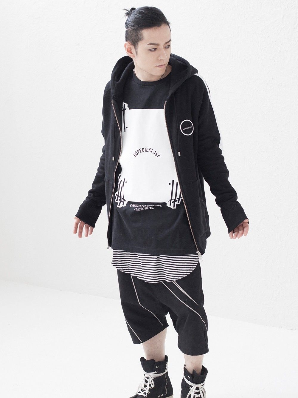 -FRAME-Tee