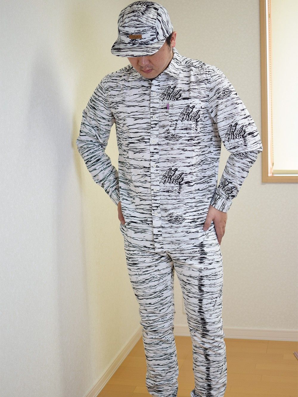 Lamour Entombed Long Sleeve Button-Up