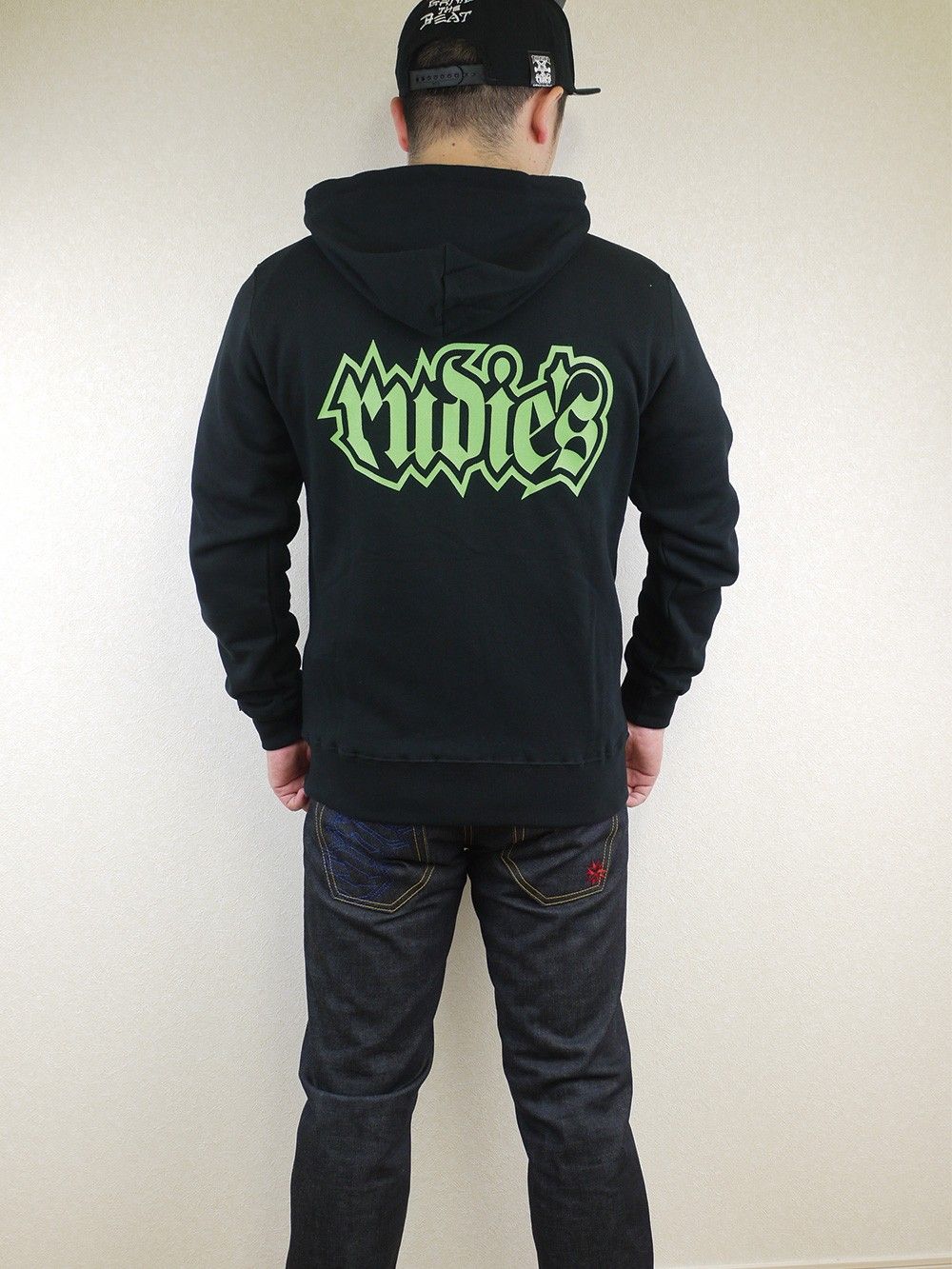 SPARK ZIPHOOD SW (DOLL Limited color)