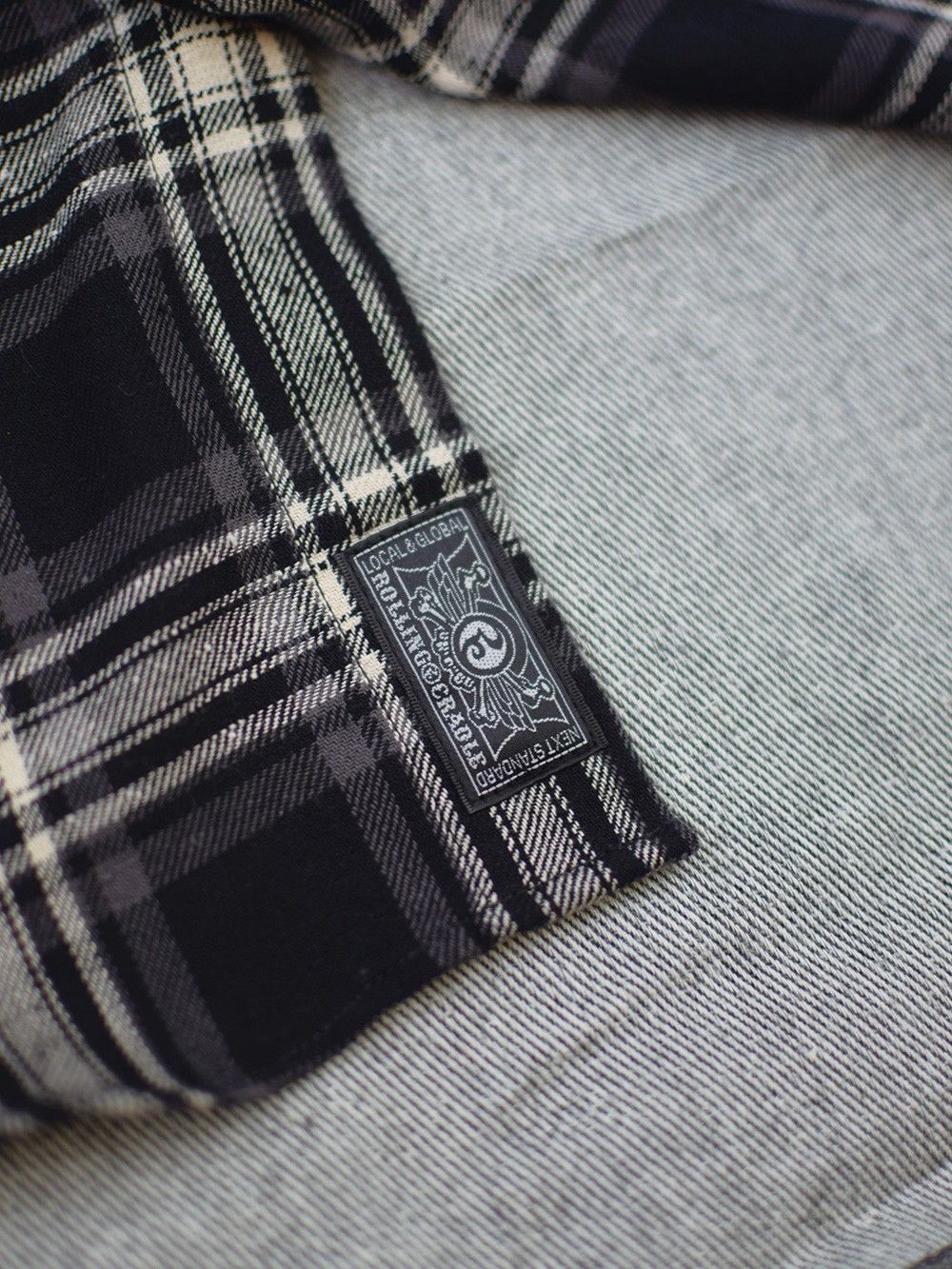 SWITCHING CHECK-SHIRT