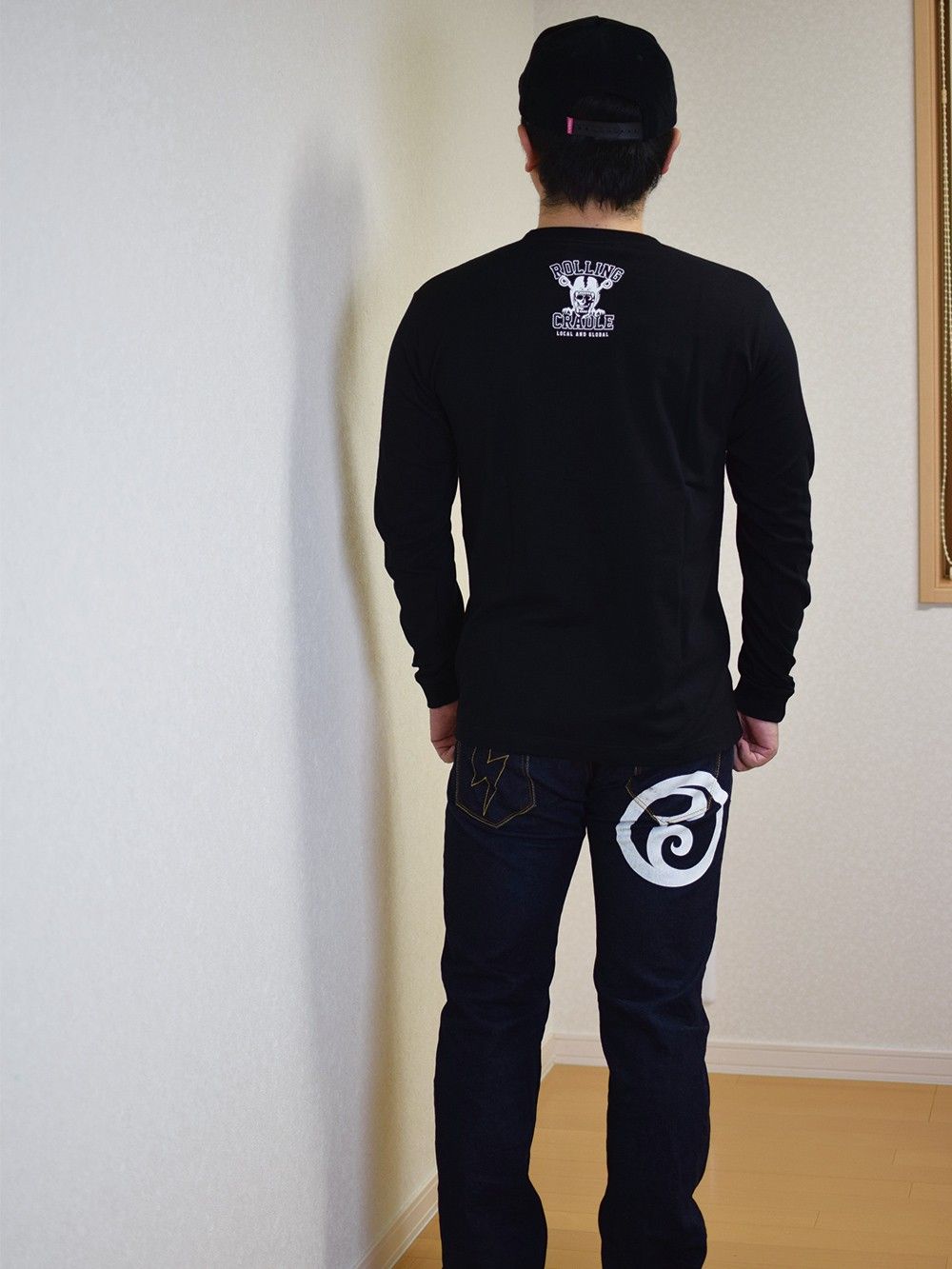 MAN EATERS LONG T-SHIRT
