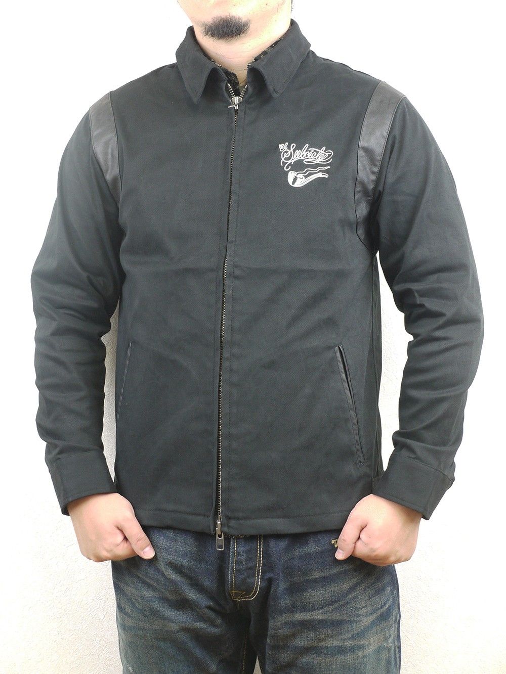 WORK JKT  -LEVANTA LOS MANOS-