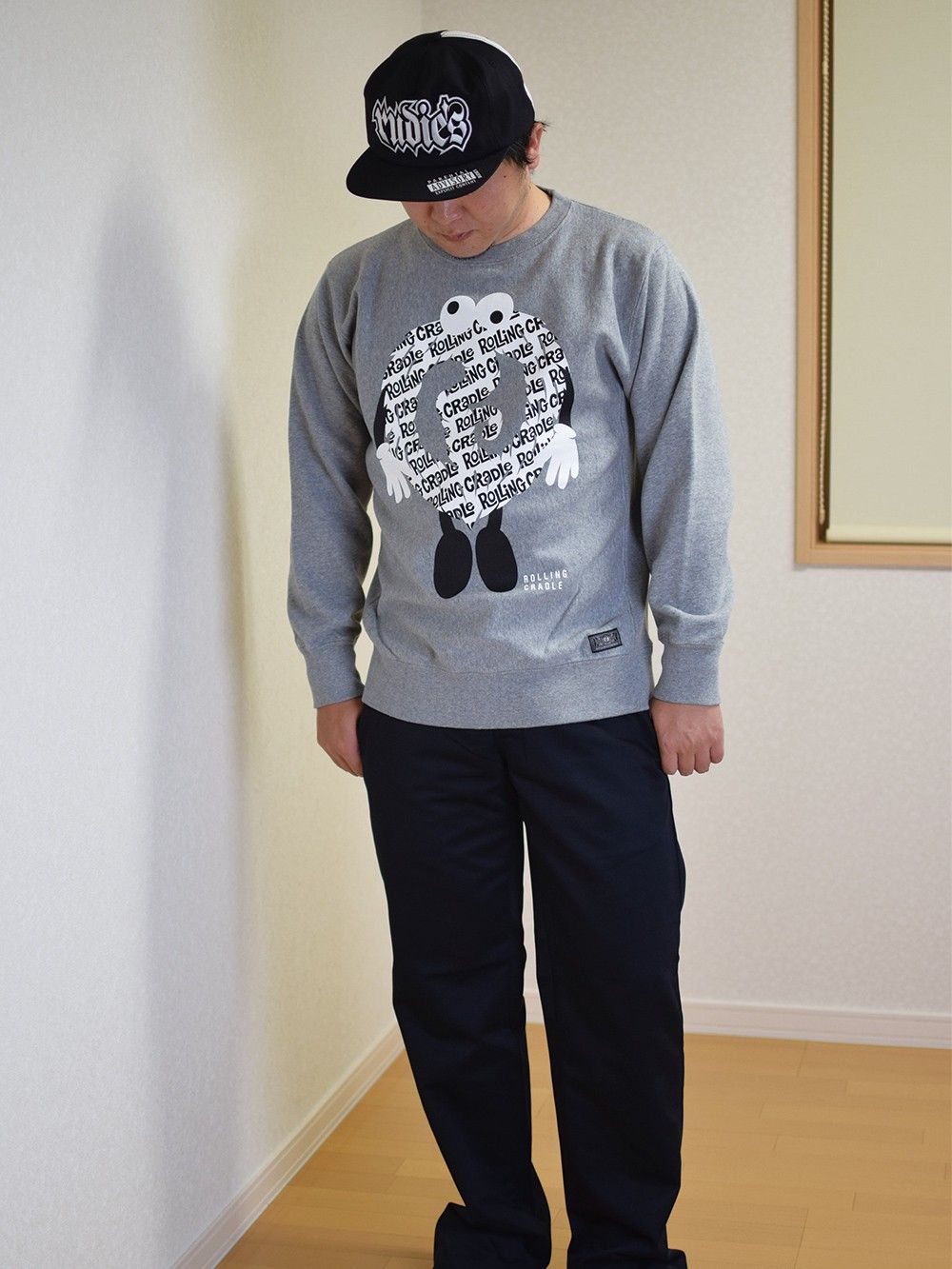 Pill-KN LOGO SWEAT