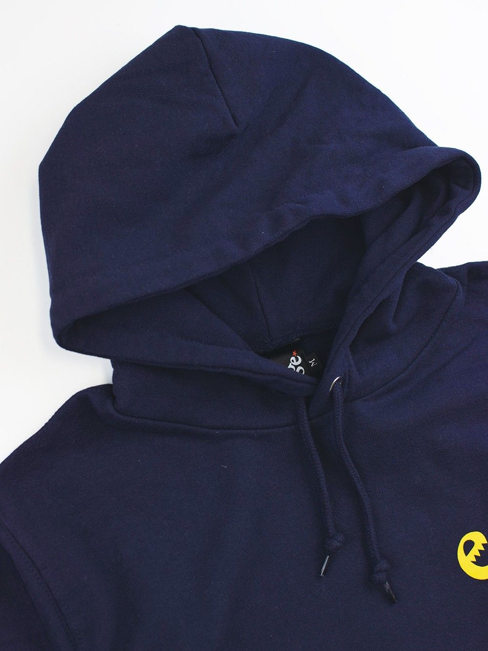 emblem print pull over hoody