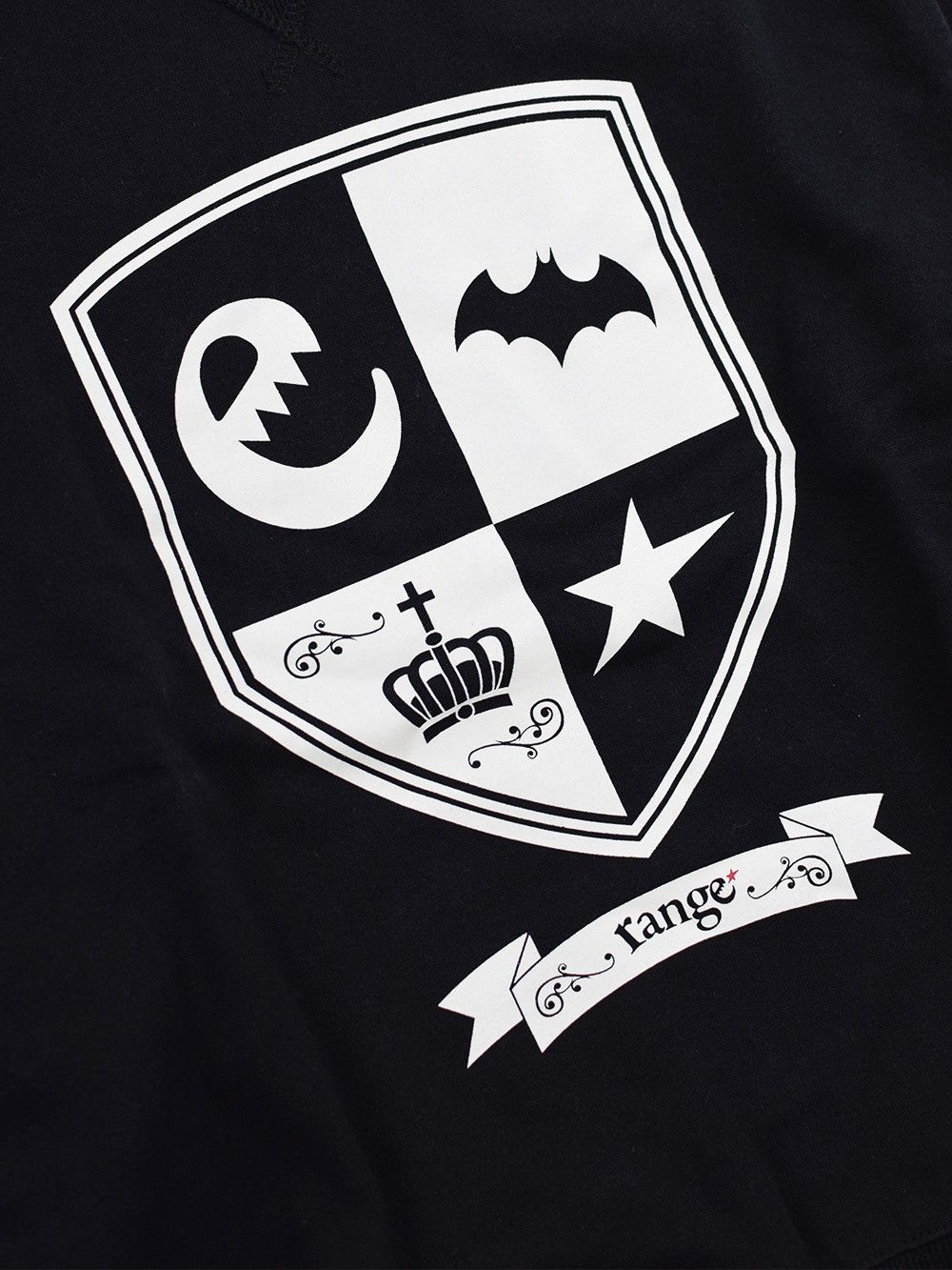 emblem print pull over hoody