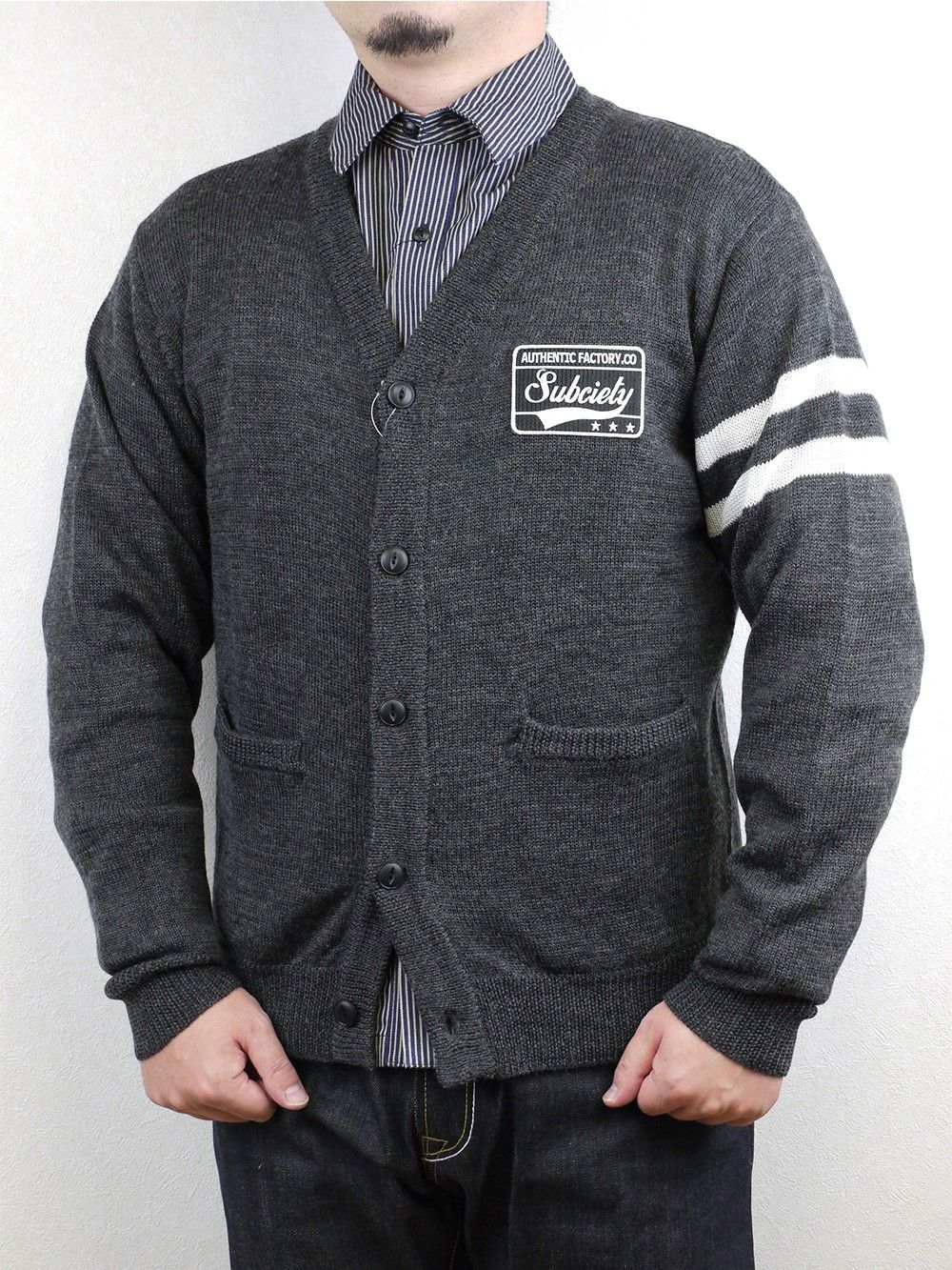 EMBLEM-CARDIGAN