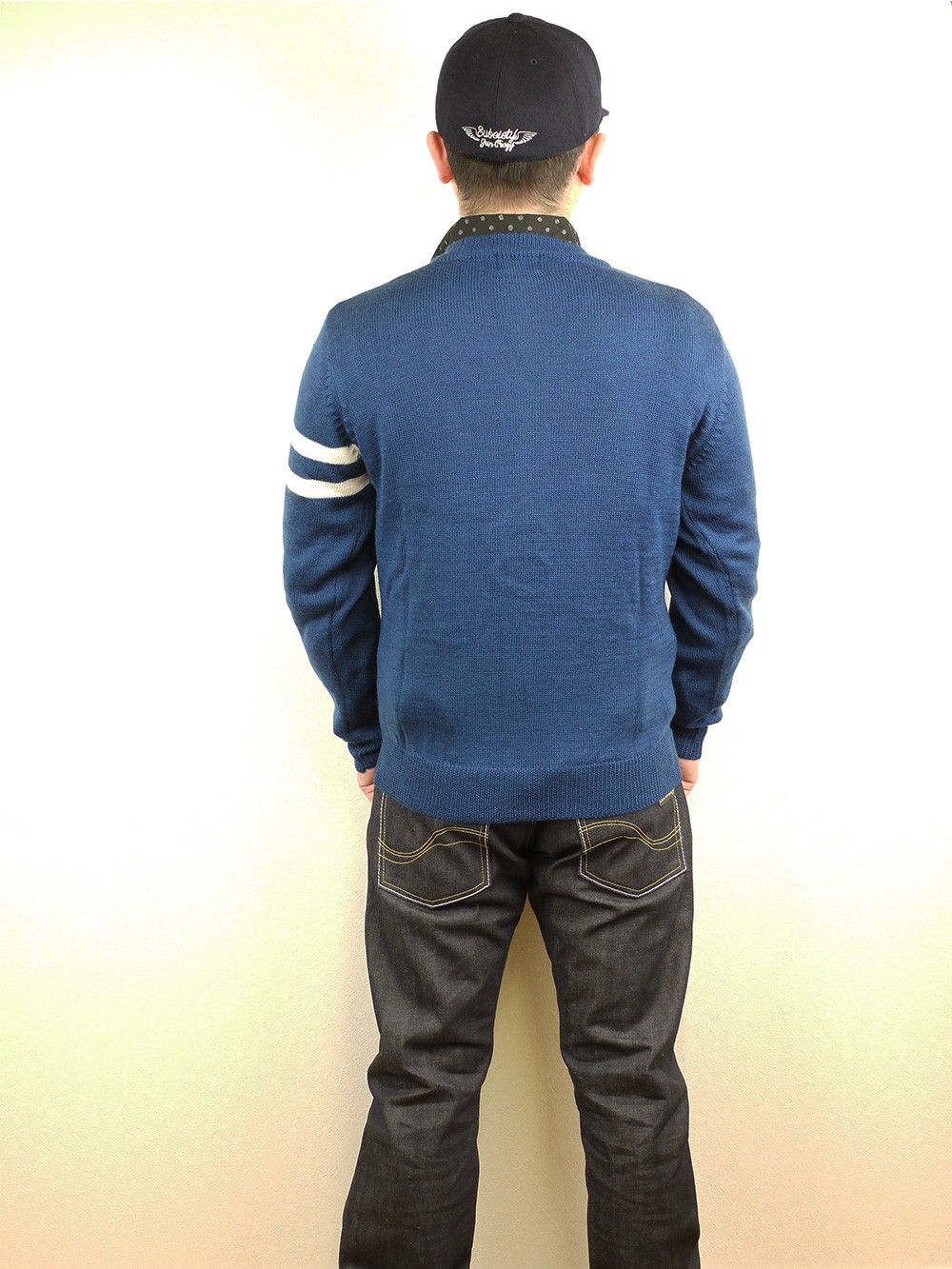 EMBLEM CARDIGAN