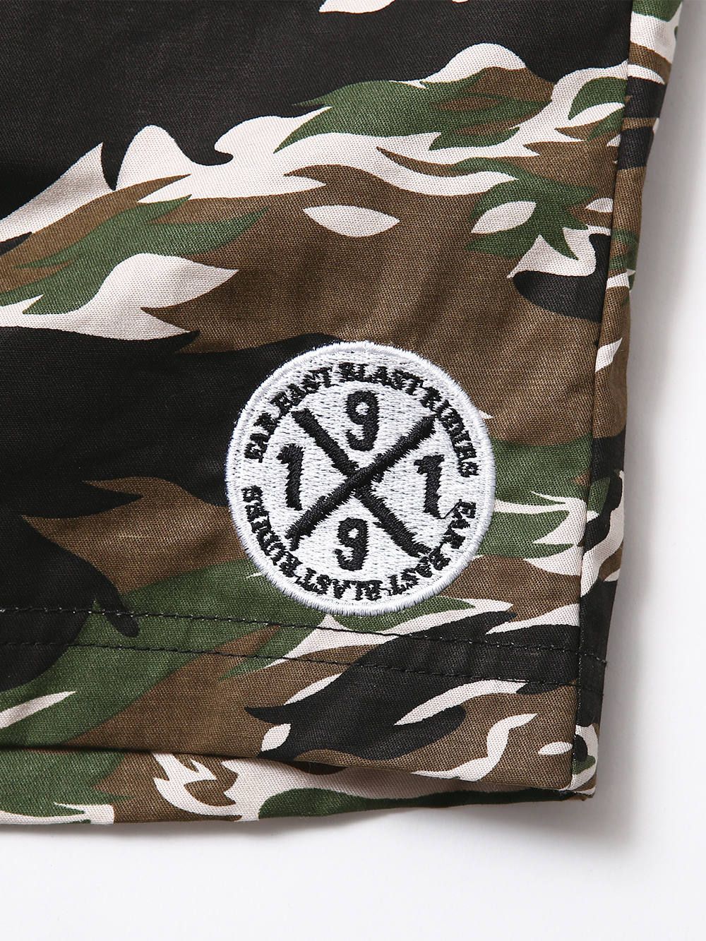 BLAST CAMO-SHORTS