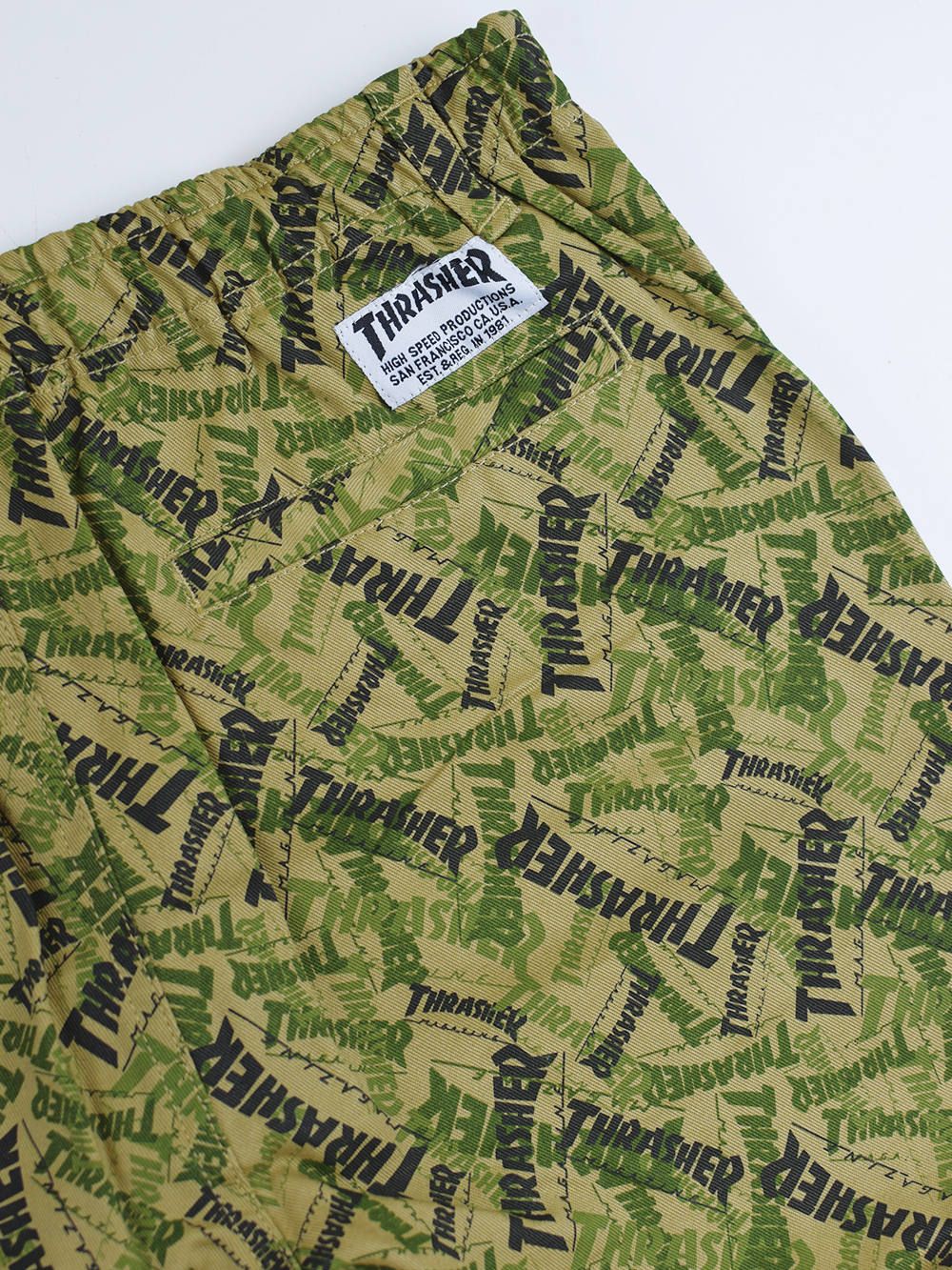 MAG ALLOVER TWEEL-SHORTS