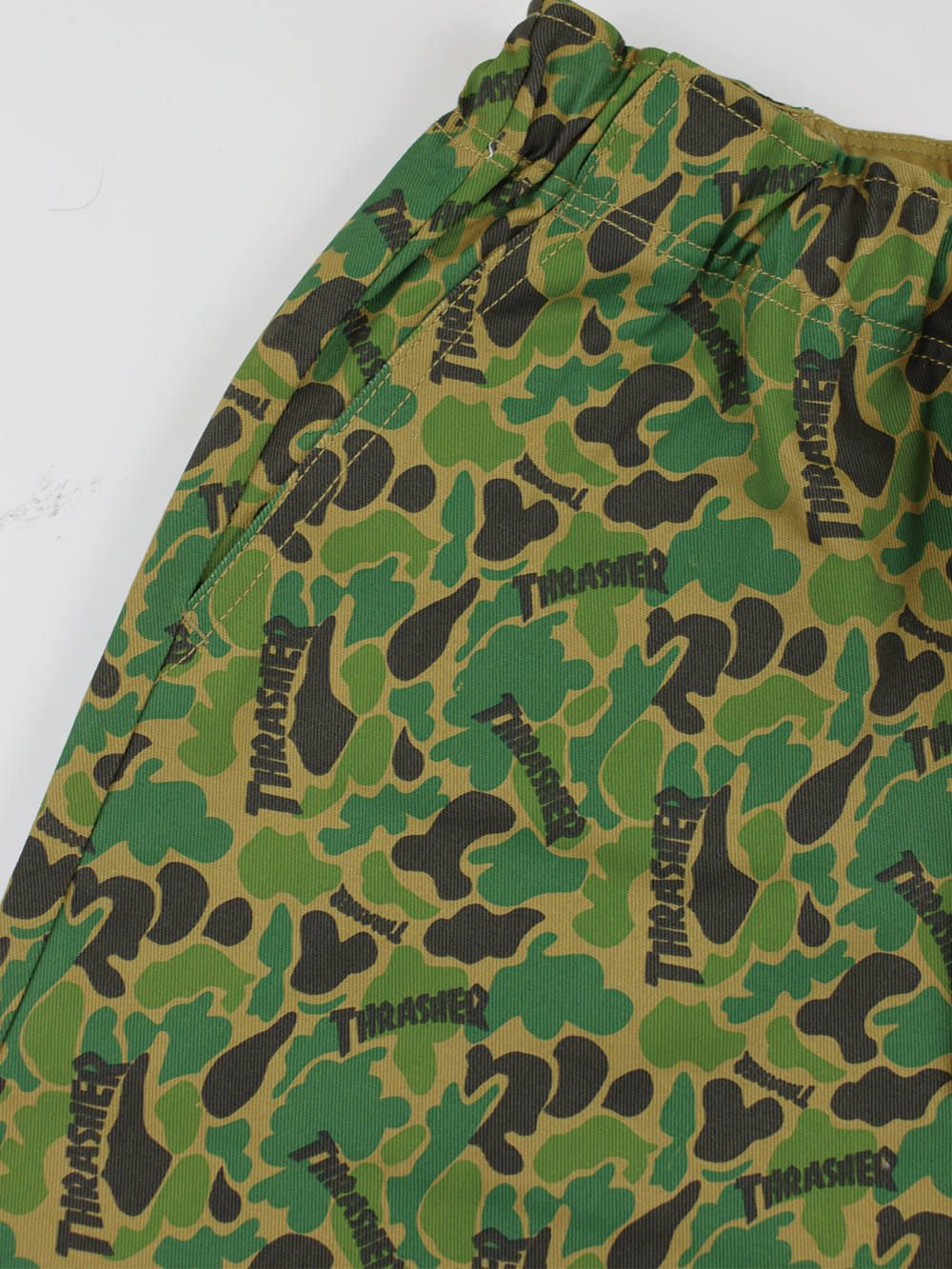 MAG ALLOVER TWEEL-SHORTS