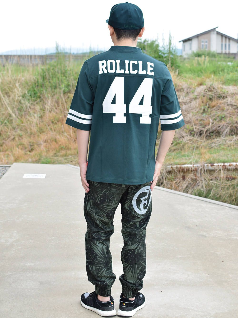 FOOTBALL 44 Tee