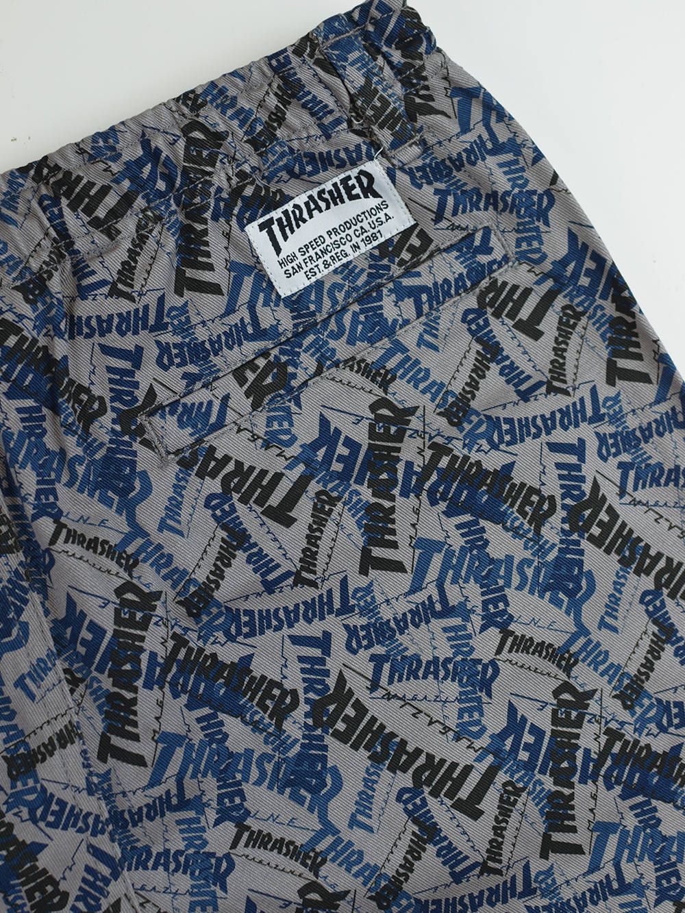 MAG ALLOVER TWEEL-SHORTS