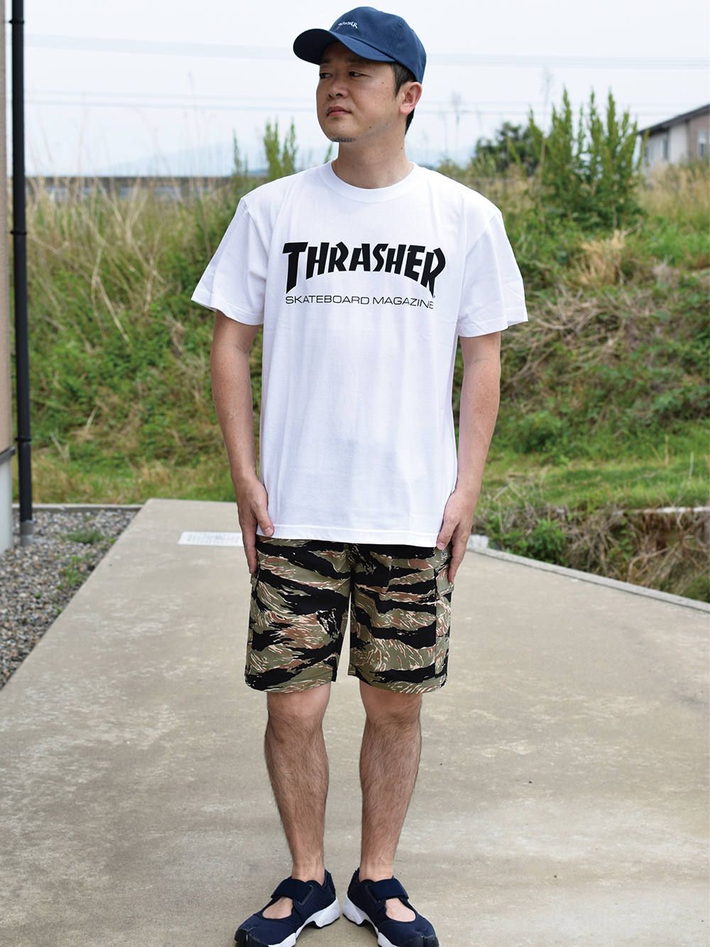 THRASHER - MAG LOGO Tee | DOLL