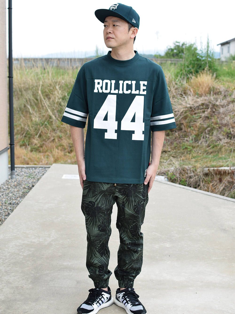 FOOTBALL 44 Tee