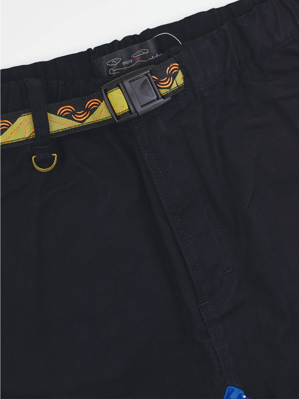 Narrow Short Pants