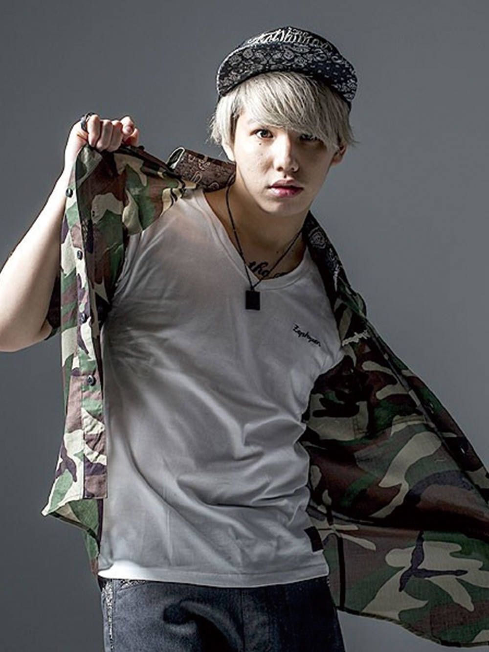 BANDANA SHIRT S/S -Inhale the black-