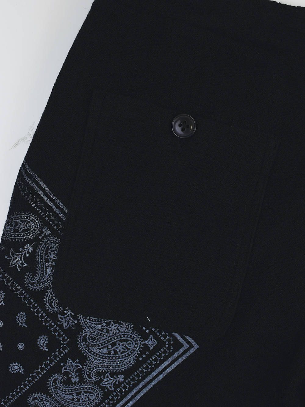 pile bandanna print shorts