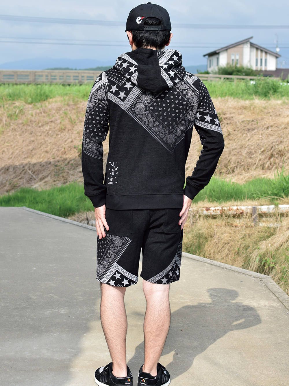 pile bandanna print zip parka