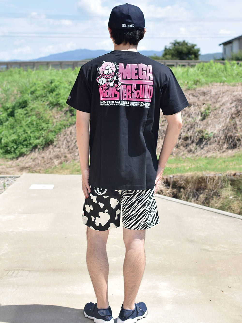 RC×MONSTER ROCK COLLABORATION MEGA MONSTER BURGER