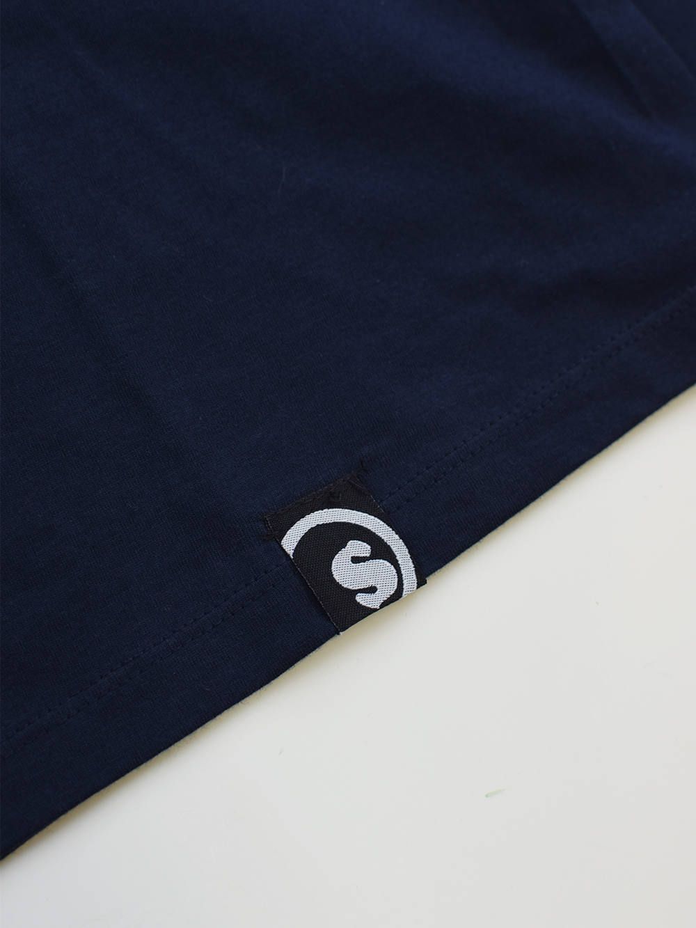 sd V-neck LS tee