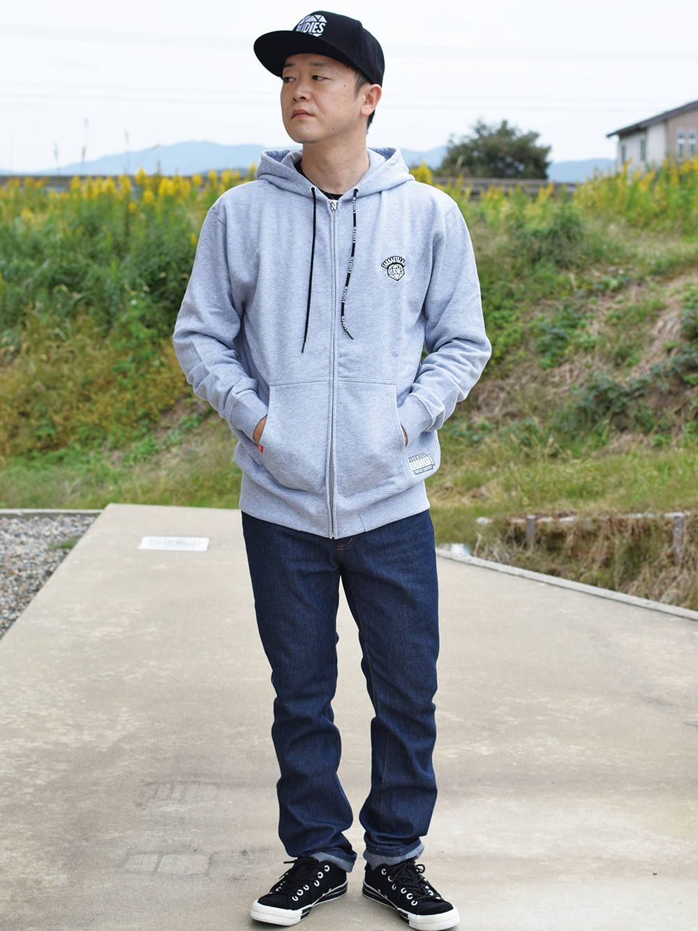 BRILLIANT GALAXY ZIPHOOD-SWEAT