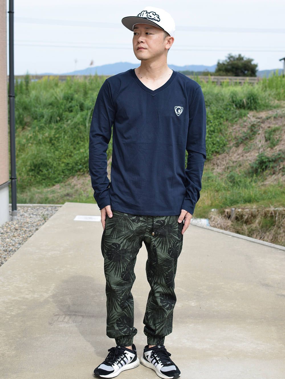 sd V-neck LS tee