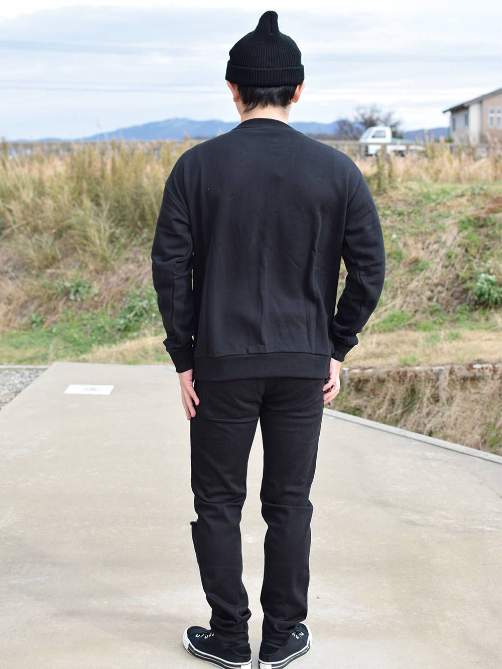 MAG Chenille emb. CREW SWEAT