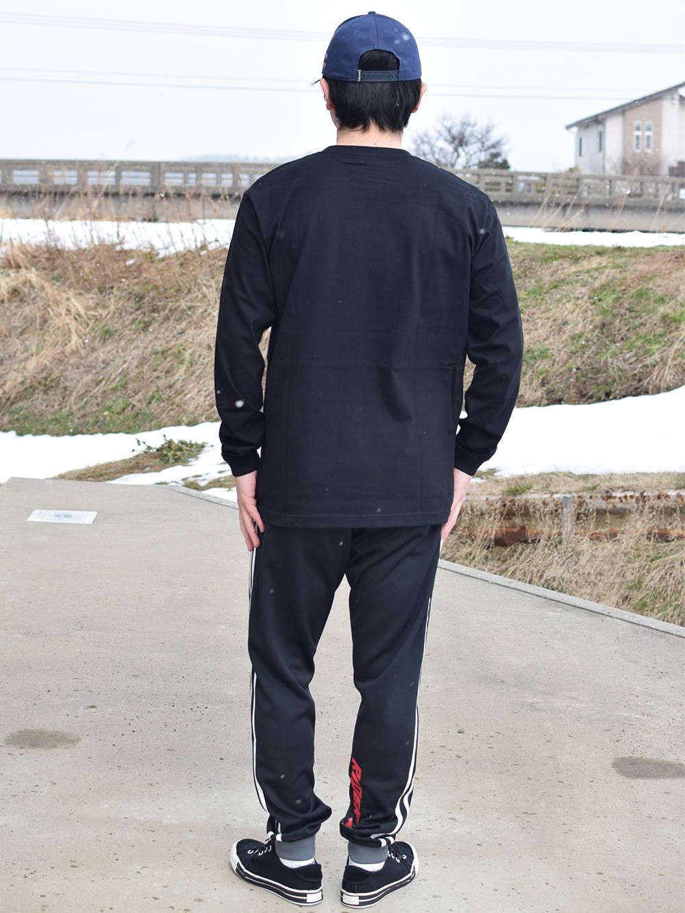 Sketchy L/S Tee