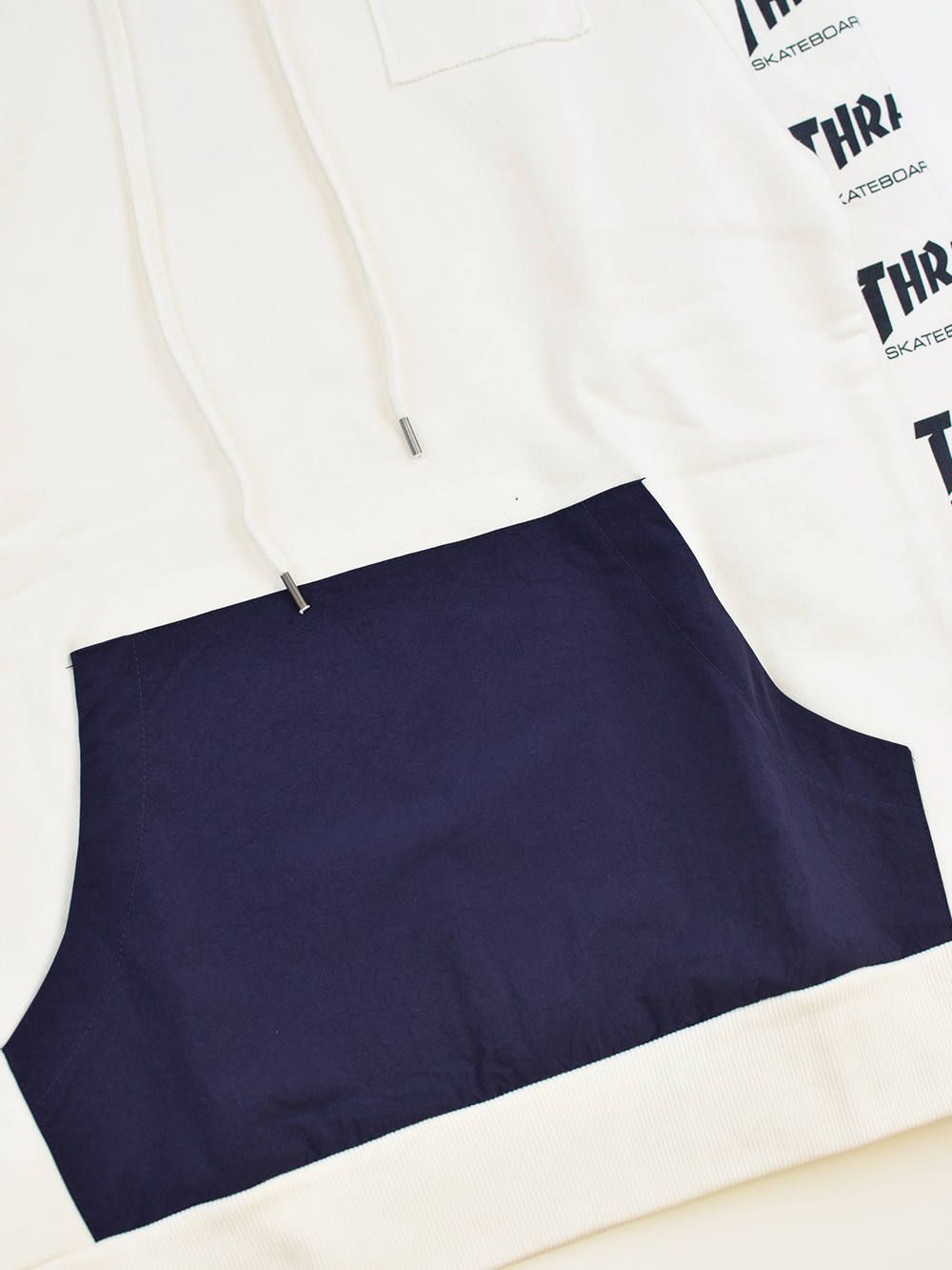 SLEEVE MAG-HOODIE