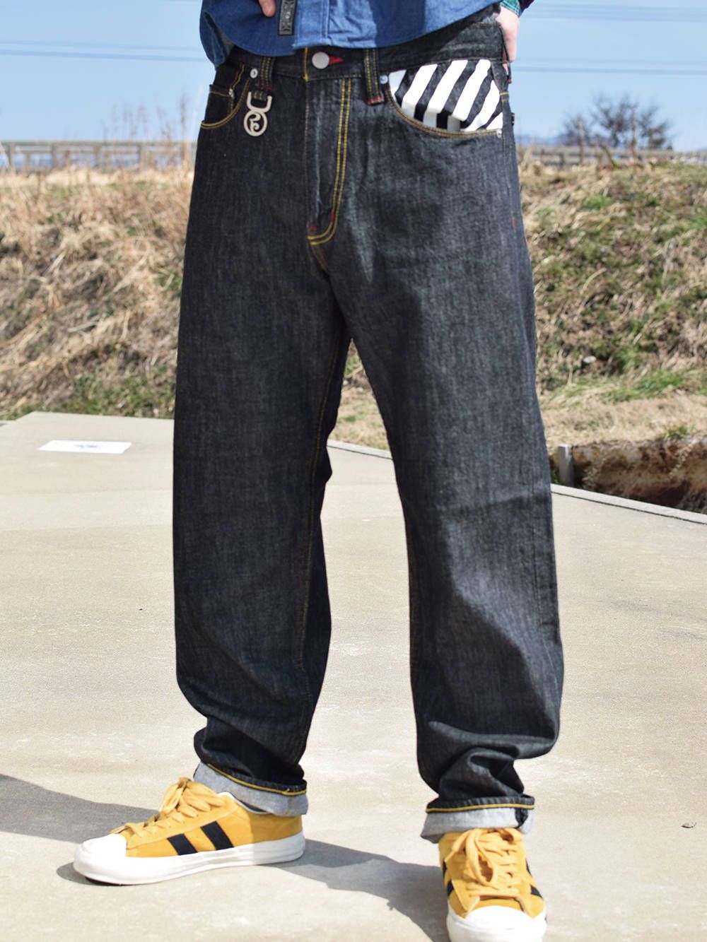 THUNDER GATE BAGGY-DENIM