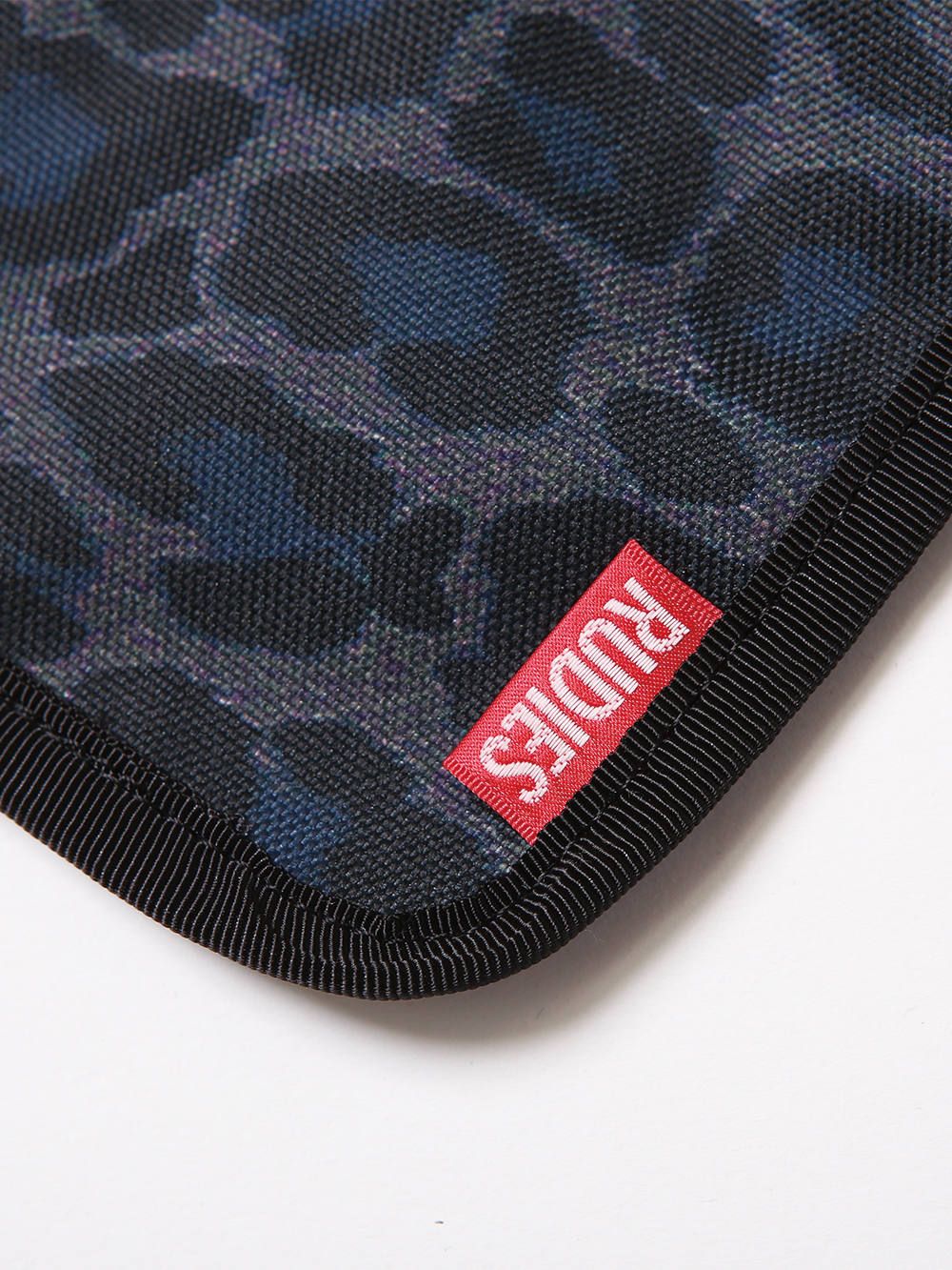 SPARK-POUCH