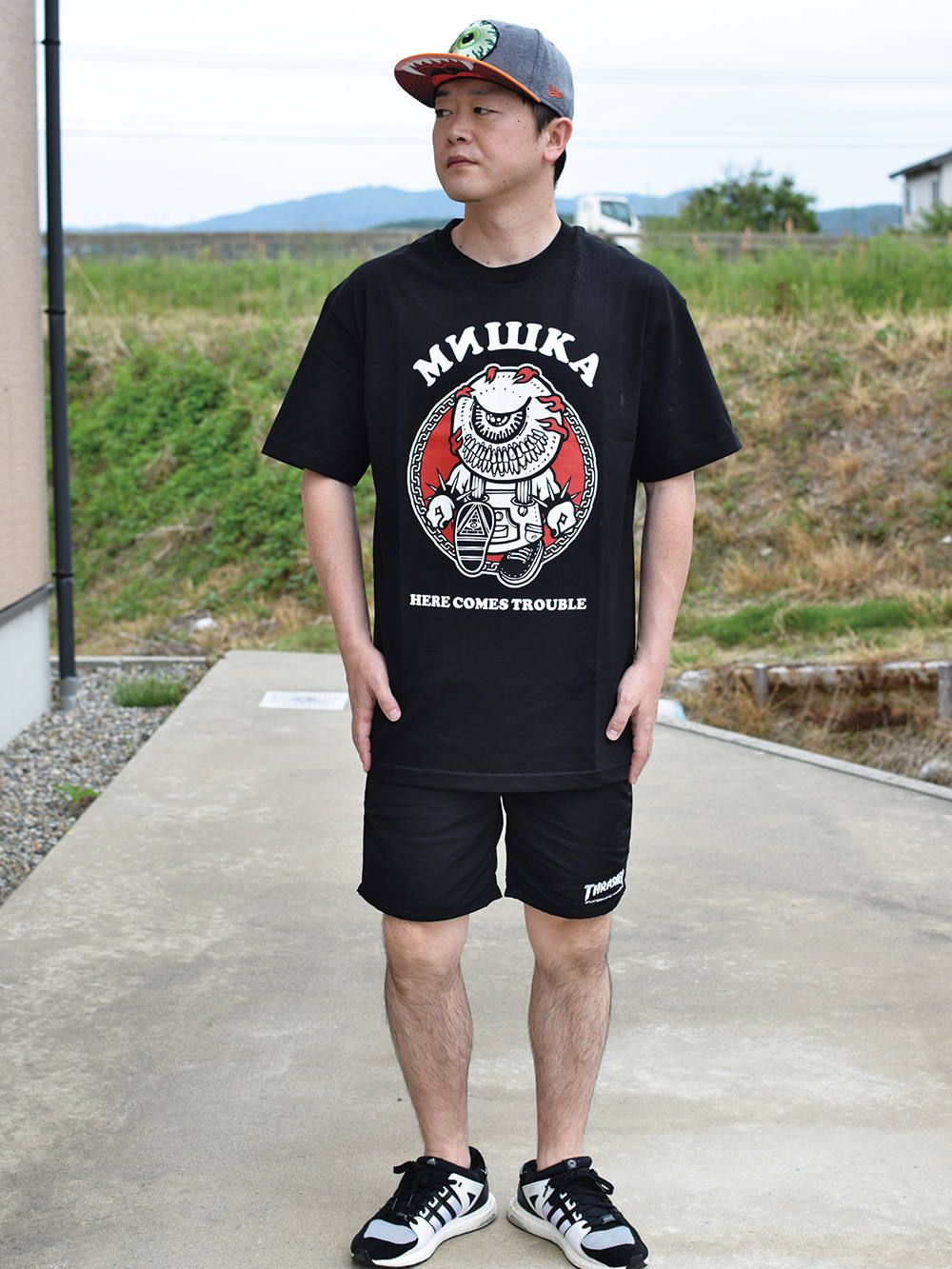 HERE COMES TROUBLE Tee