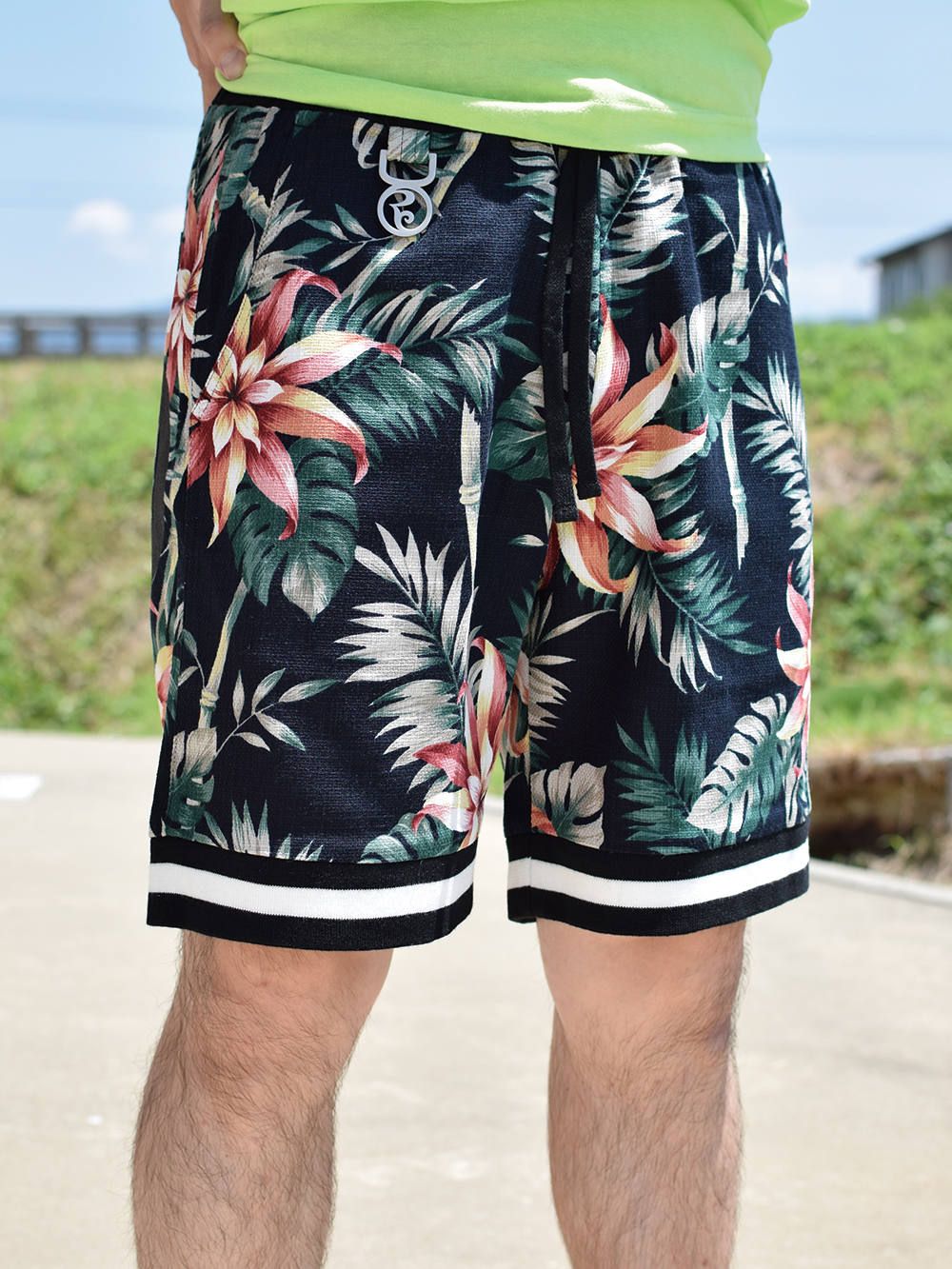 FLORAL-SHORTS