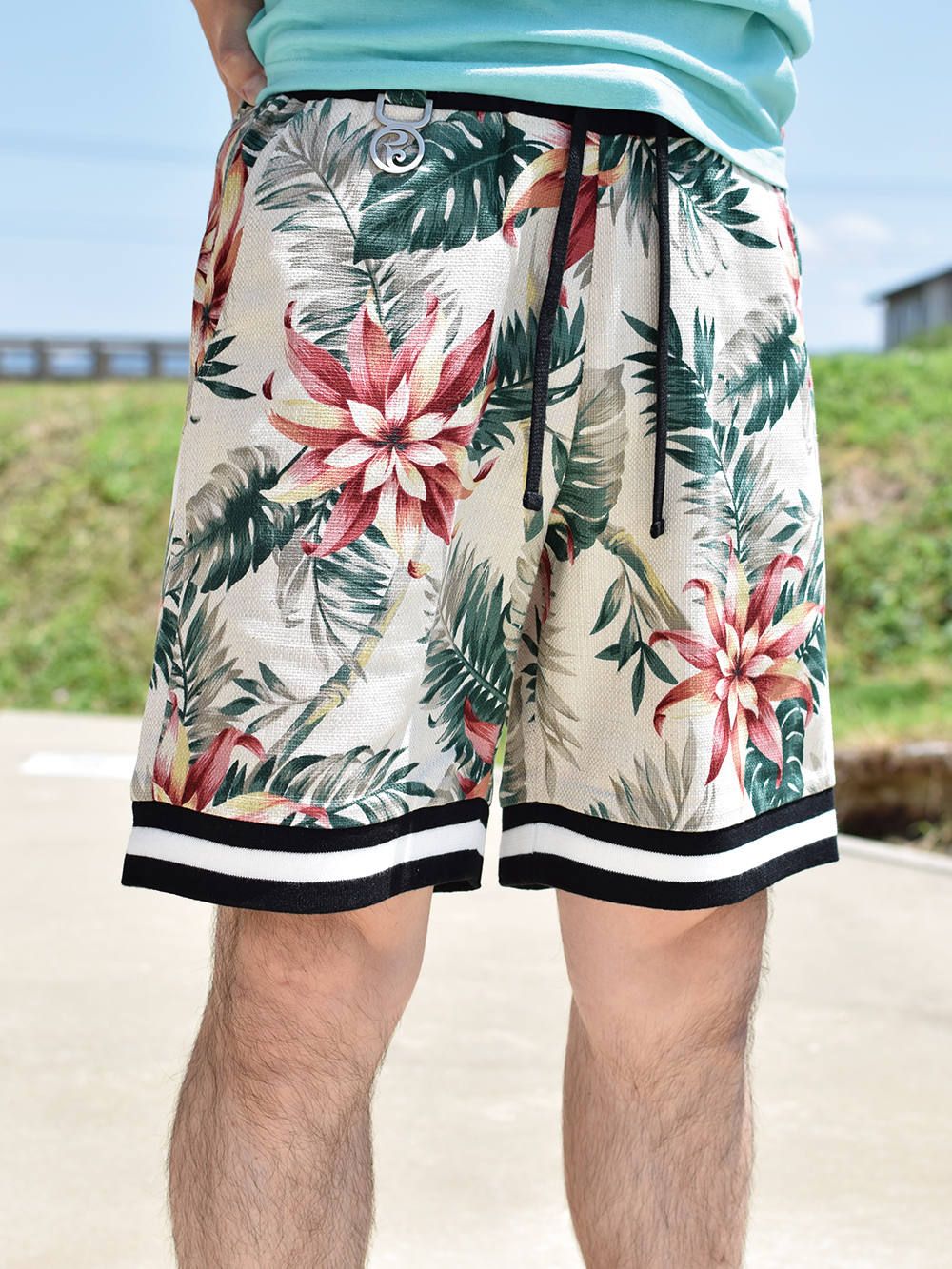 FLORAL-SHORTS