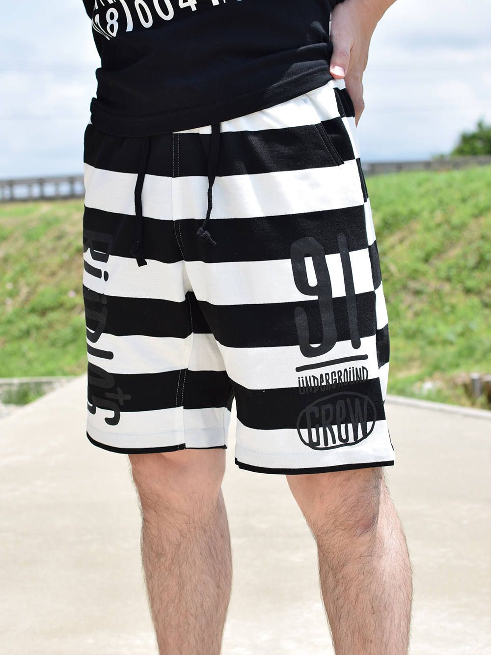 DRAWING BORDER-SHORTS