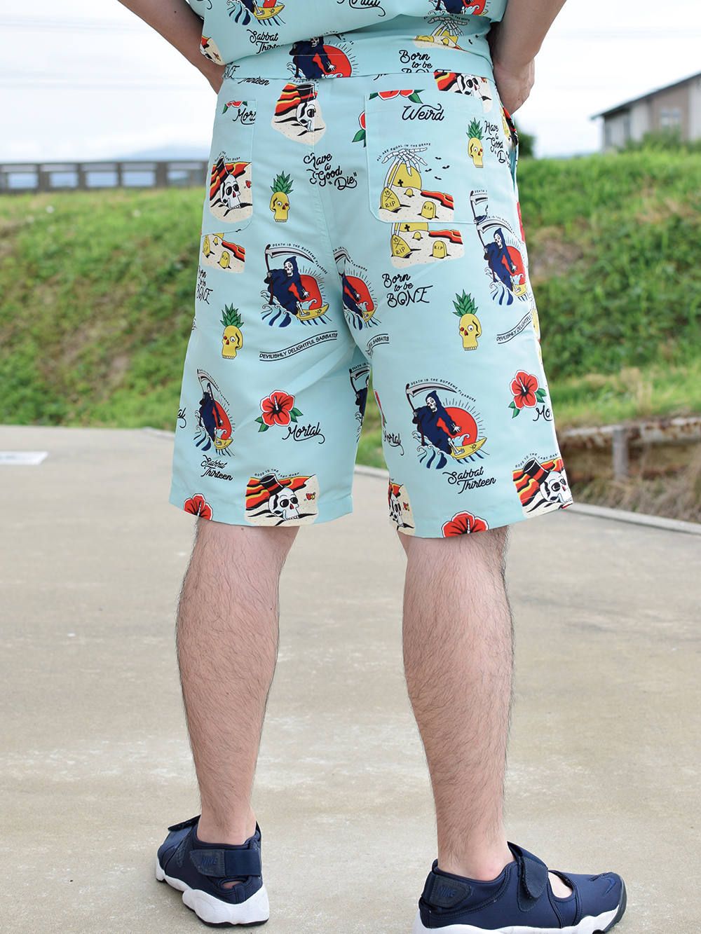 WEIRD BEACH ALOHA-SHORTS