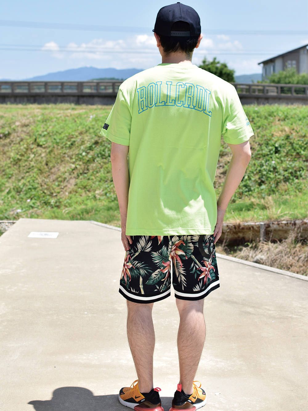 FLORAL-SHORTS