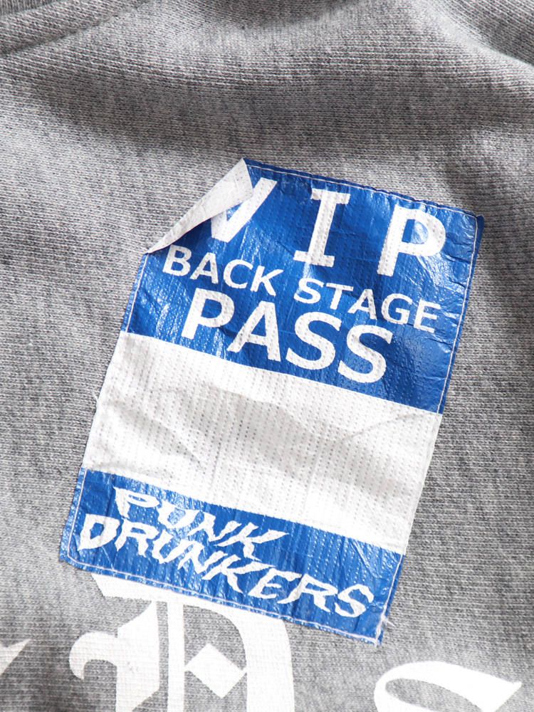 VIP PASSパーカ