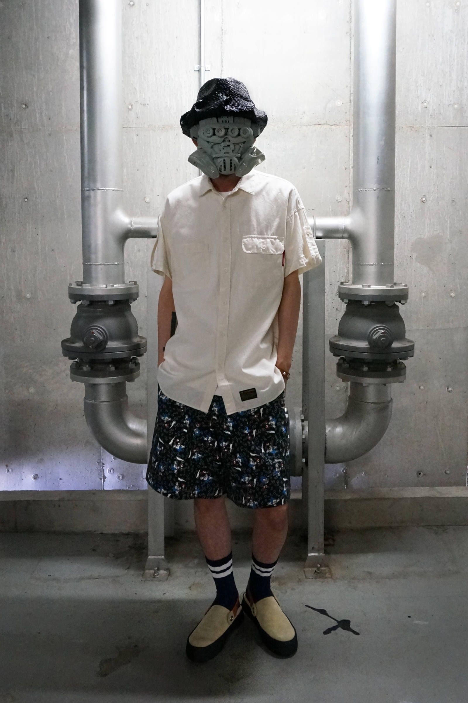 CHILLING-SHIRT