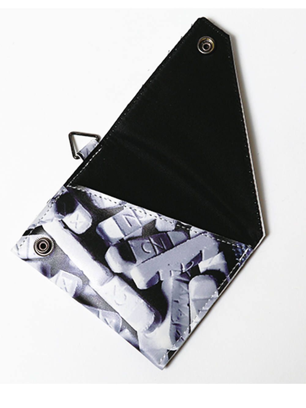 BETRAY [ CARD CASE ]