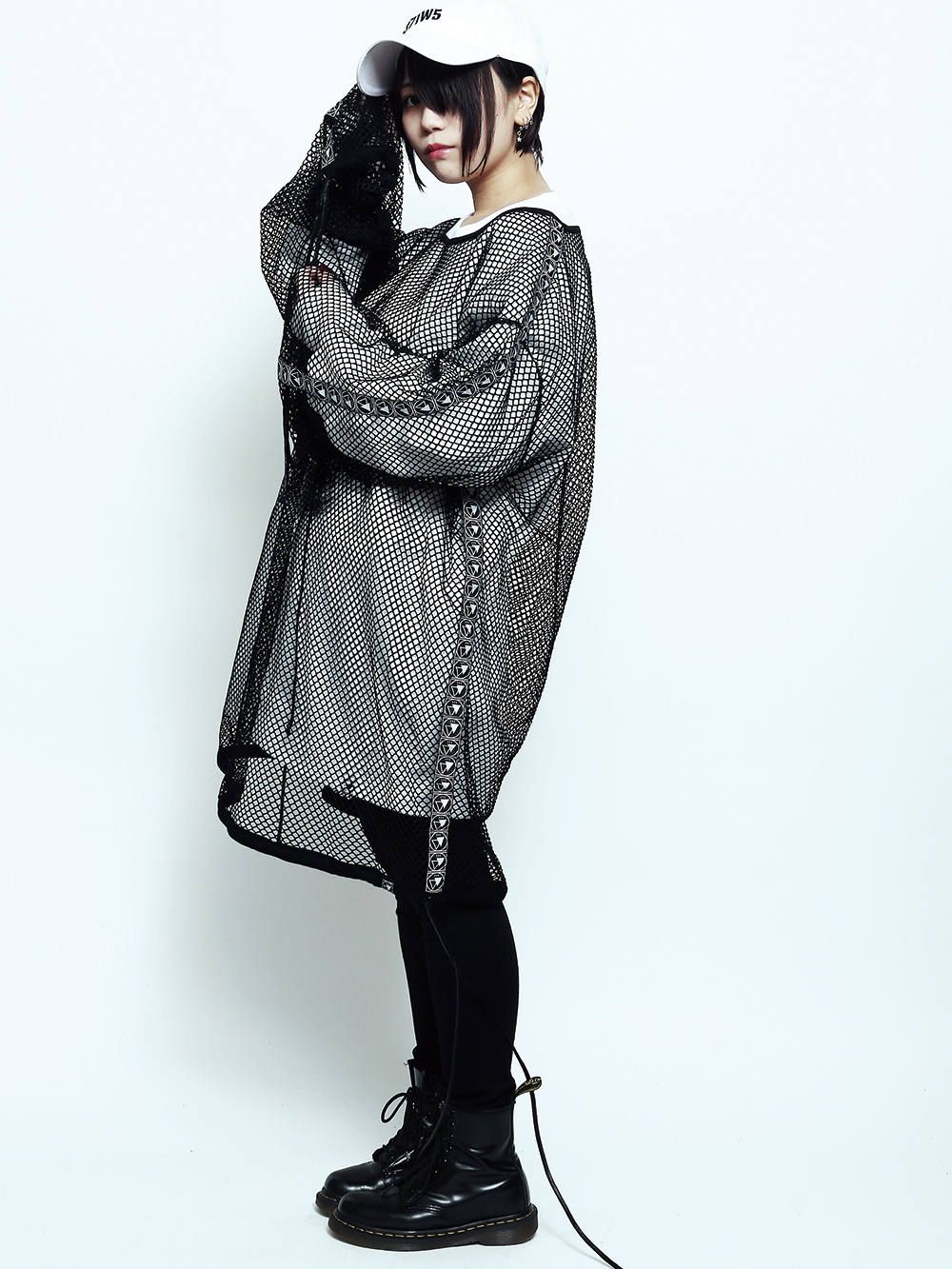 SILLENT FROM ME - MIST -Wide Mesh Pullover- | DOLL